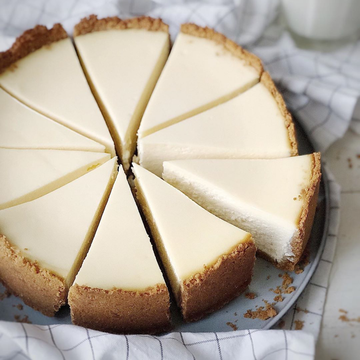 New York–Style Baked Cheesecake – 6″