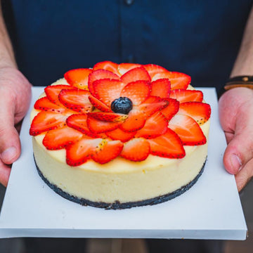 Fresh Strawberry Baked Cheesecake – 6″